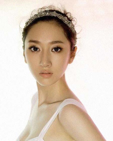 �����أ���Ա�������͸���������Ƭ