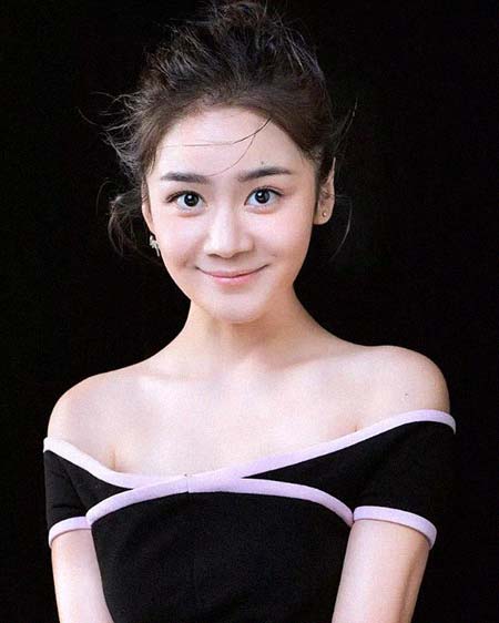 �ȼ��꣨��Ա�������͸���������Ƭ