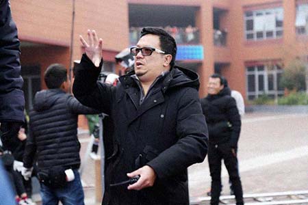 ��־�������͸���������Ƭ