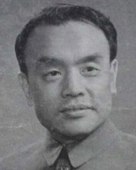 �ڻ�Ӿ�����͸���������Ƭ