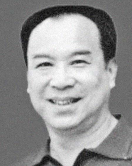 ������ԥ����Ա�������͸���������Ƭ