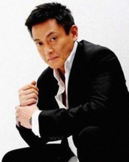 κ���ܣ���Ա�������͸���������Ƭ