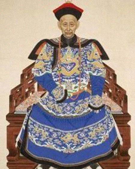 ���¾��ޡ���ԫ�����͸���������Ƭ