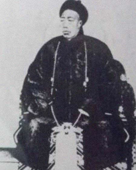 ����Ӣ�����͸���������Ƭ