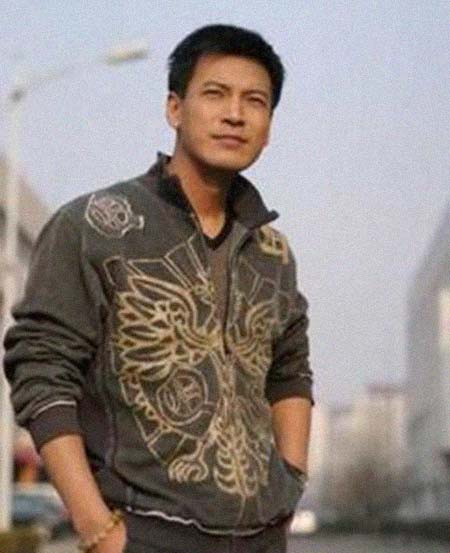 �����ؼ����͸���������Ƭ