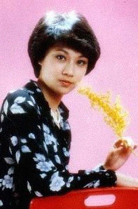 ŷ����ɺ�����͸���������Ƭ