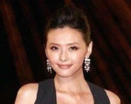 ����������Ա�������͸���������Ƭ