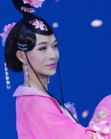 ܰ�������͸���������Ƭ