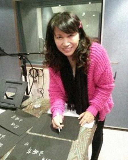 �����ۣ���Ա�������͸���������Ƭ