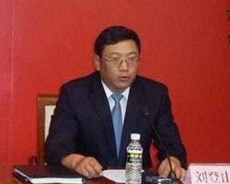 ����ɽ�����͸���������Ƭ