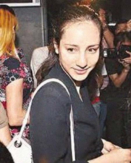 �ް��������͸���������Ƭ