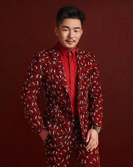 ��Խ����ҵ�ң������͸���������Ƭ