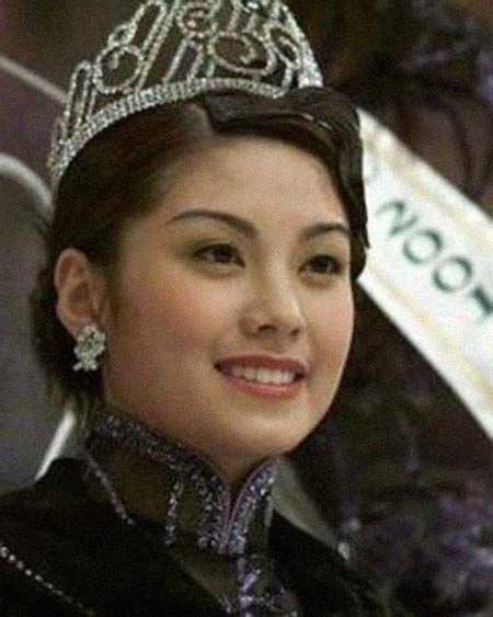 �α̶�����Ա�������͸���������Ƭ