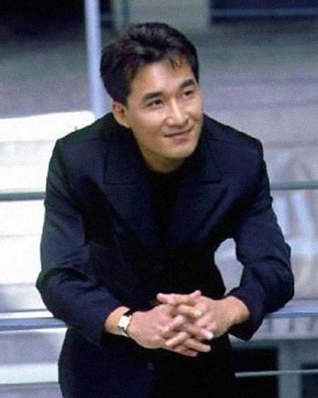 ���ѫ�����͸���������Ƭ