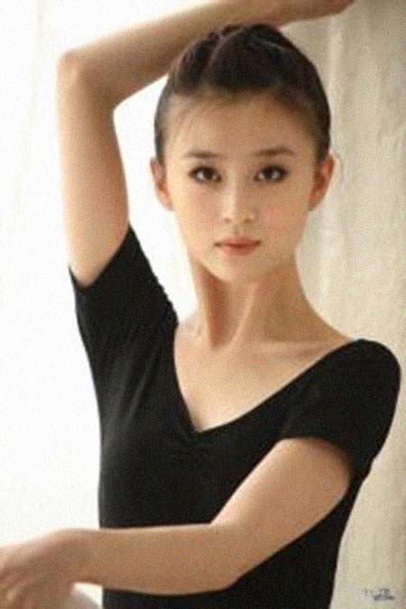 ��������Ա�������͸���������Ƭ