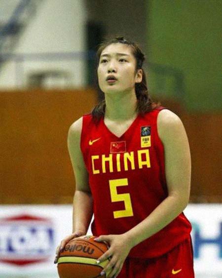 ���Σ�Ů���������͸���������Ƭ