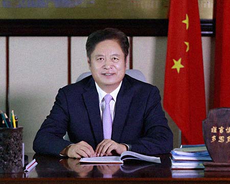 �����������³��������͸���������Ƭ