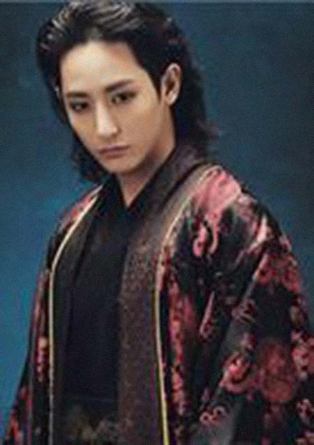 ��ë�������͸���������Ƭ