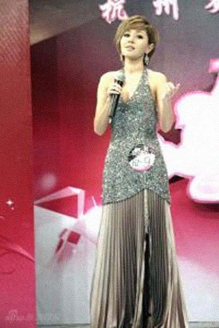 ����¼����͸���������Ƭ