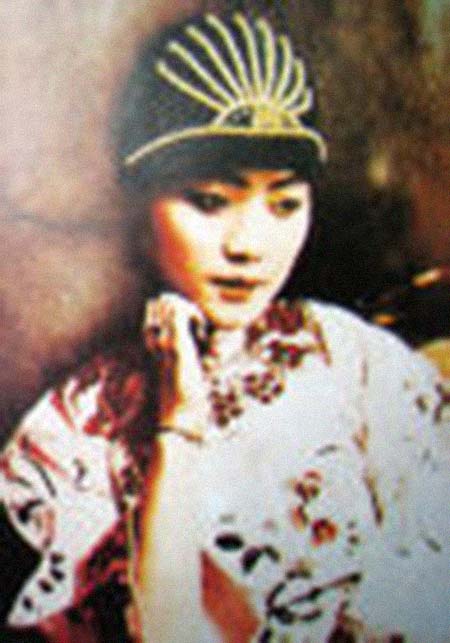 ����ϼ�����͸���������Ƭ