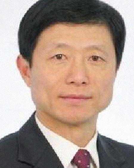 ��Ծ�������͸���������Ƭ