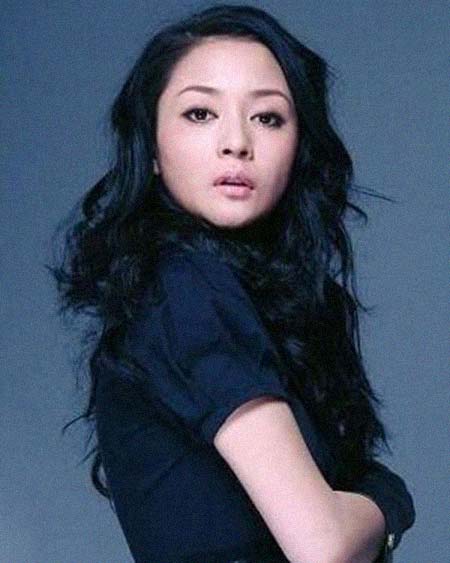 ��ʵ����Ա�������͸���������Ƭ