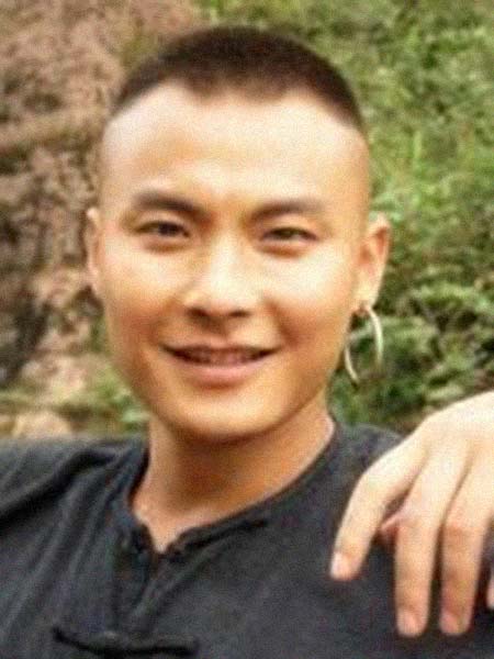 �����Ա�������͸���������Ƭ