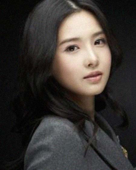 �����������Ů���ˣ������͸���������Ƭ