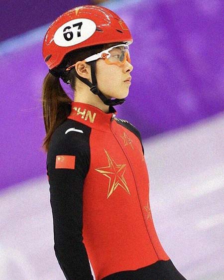 �����꣨�˶�Ա�������͸���������Ƭ