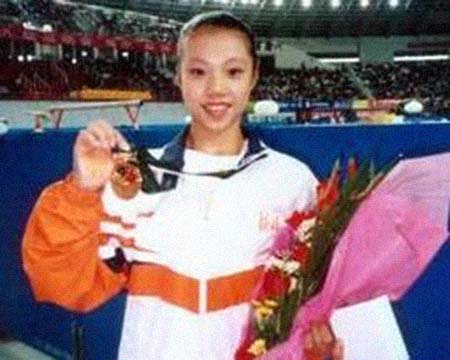 �����������͸���������Ƭ