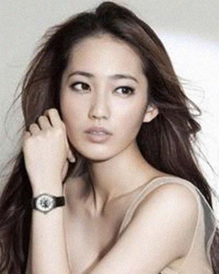 �����ƣ���Ա�������͸���������Ƭ